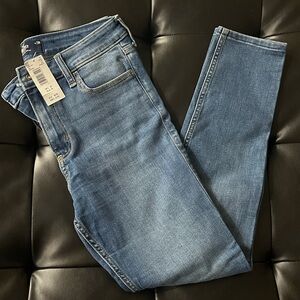 NWT Classic Blue Denim Jeans
